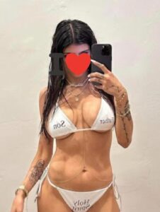 Bellissima sensuale e raffinata