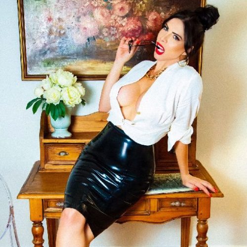 Rebecca bellissima top trans completissima!