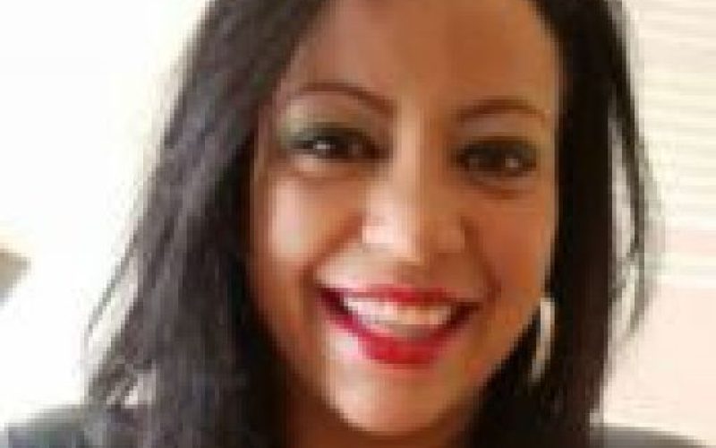 SQUIRTING 1volta in citta ho voglia di strofinare la mia patat