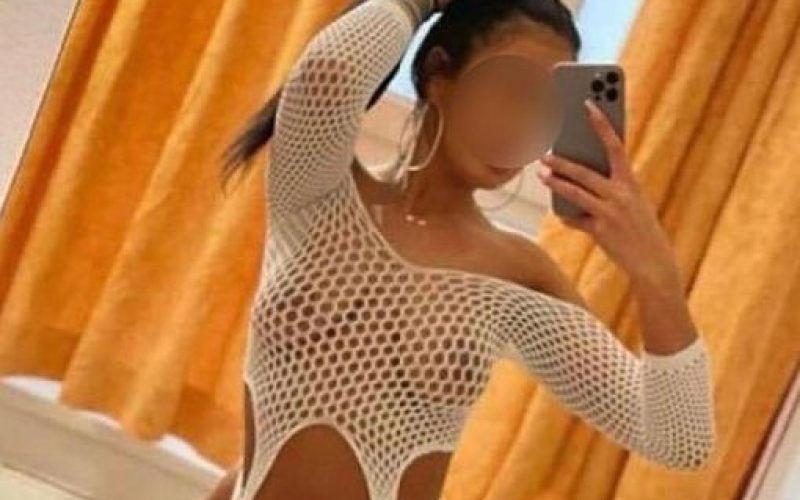 PRIMA VOLTA A IVREA: vera troietta, grande porca per ingoio!