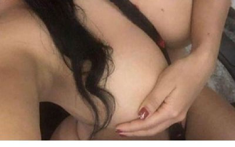 NEW Bella con figa succosa da leccare, 69 e pompino salivoso