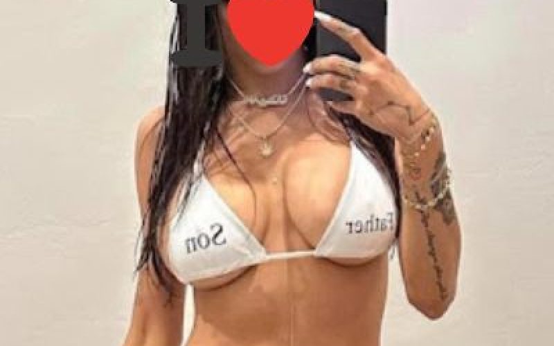 Bellissima sensuale e raffinata