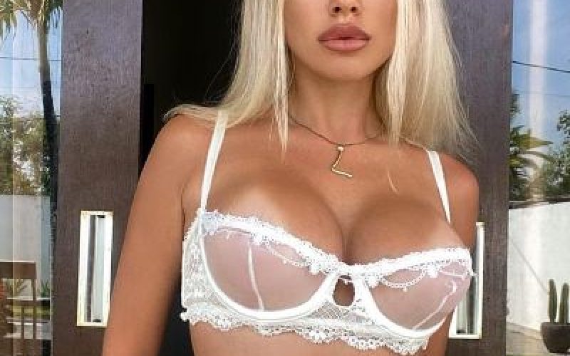 Stupenda porcellina con fisico da modella. Foto reali. Zona Stazione