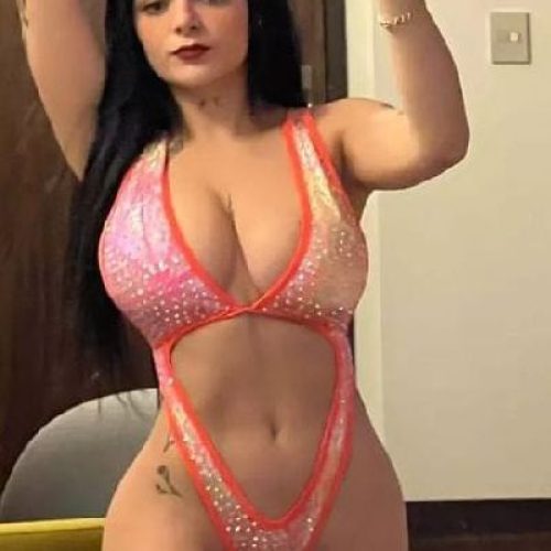 Bomba sexy, figa stretta, preliminari da infarto!