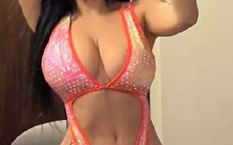Bomba sexy, figa stretta, preliminari da infarto!