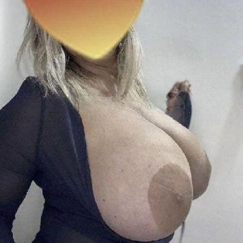 Sabrina italianissima   una vera carica erotica con curve da sballo!