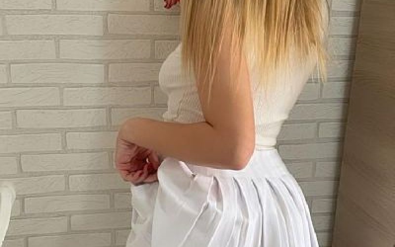 Samantha affascinante ragazza ungherese a Ivrea