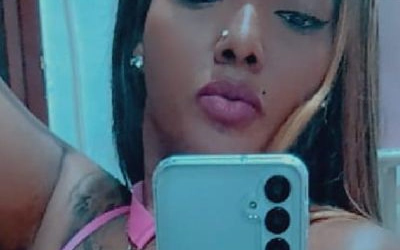 Prima volta Leonela bella ragazza dolcissima, calda, sensuale e disponibile!