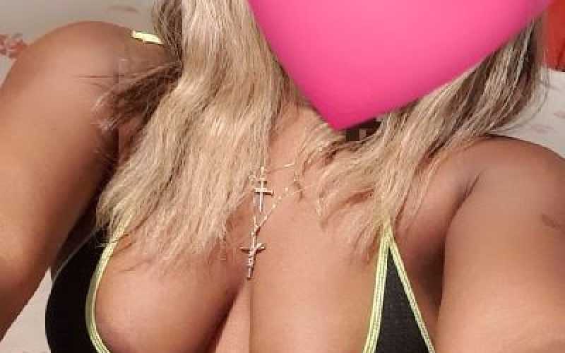 Ragazza porca latina per pochi giorni a tua disposizione!