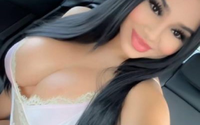 Bellissima ragazza di fuoco