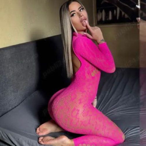 Bellissima ragazza dell est per la prima volta in Italia